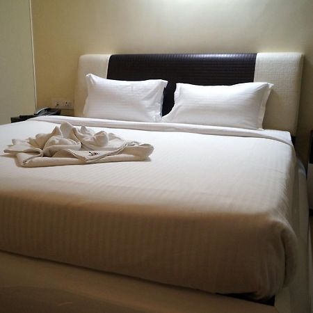 Hotel Silver Arcade Māldah Zewnętrze zdjęcie